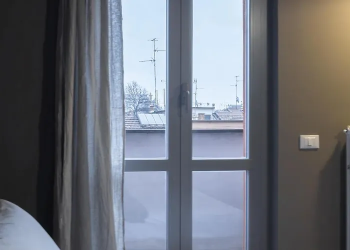 Lulli Mansarda- 7sundays ميلان